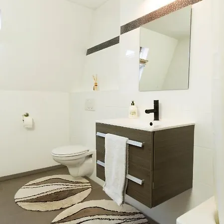 Inn Venlo Apartment * Венло